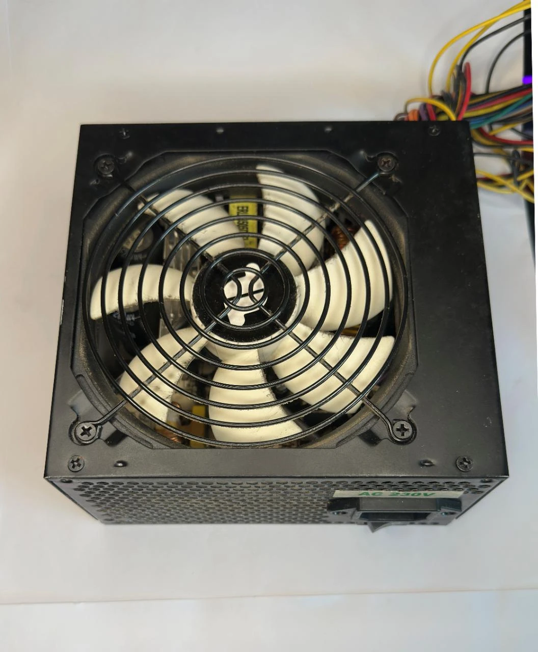 Fuente de alimentación ATX con ventilador de 120mm – photo 3